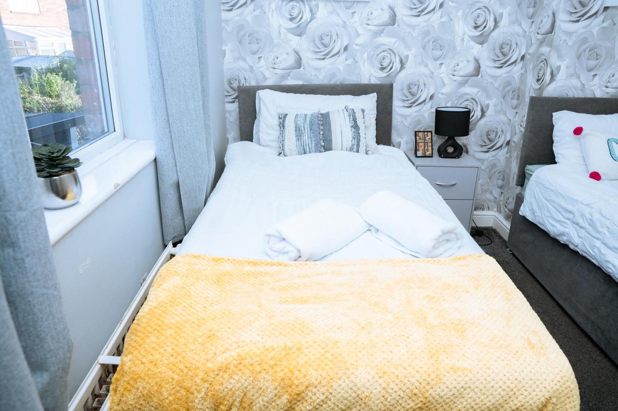 Modern 3Bed Home With Hot Tub 리즈 외부 사진